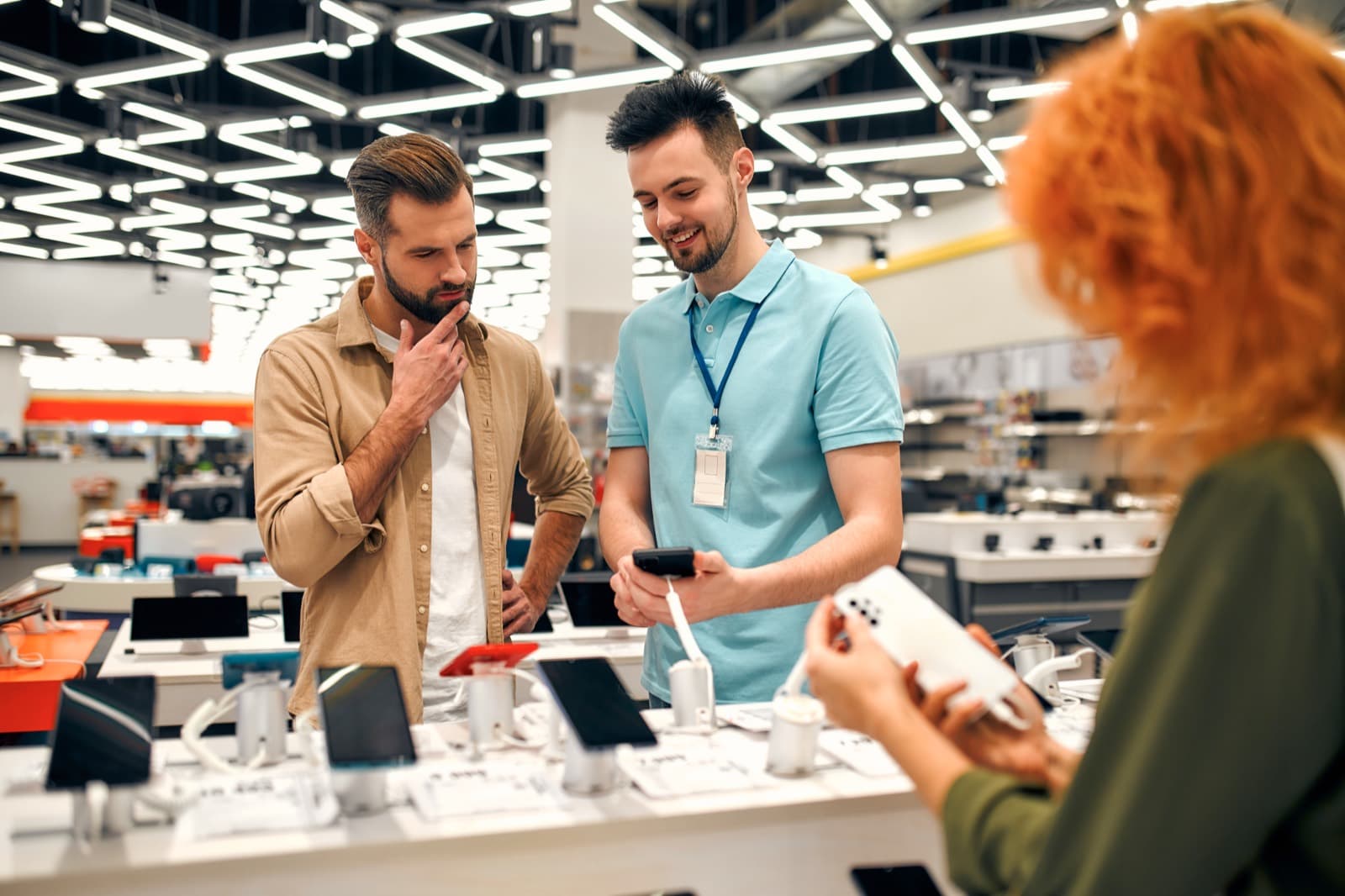 Electronics & Consumer Tech - ecommerce operations